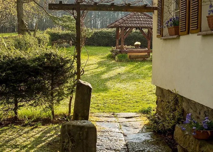 Holiday home Chalupa Kamenna Horka Krasna Lipa